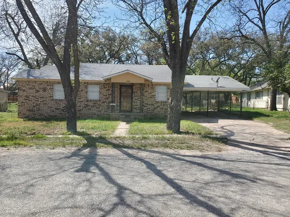 1408 S College St, Brady, TX 76825