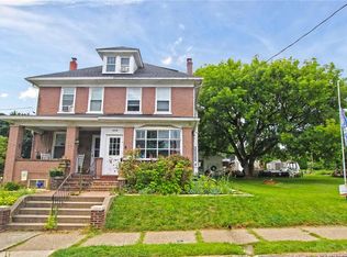 1014 3rd Ave, Hellertown, PA 18055