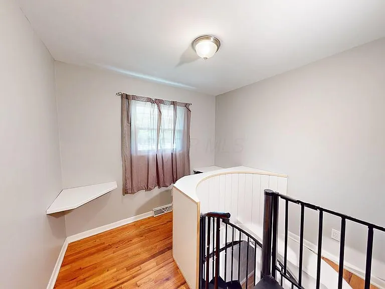 32 Marion St — Photo 23