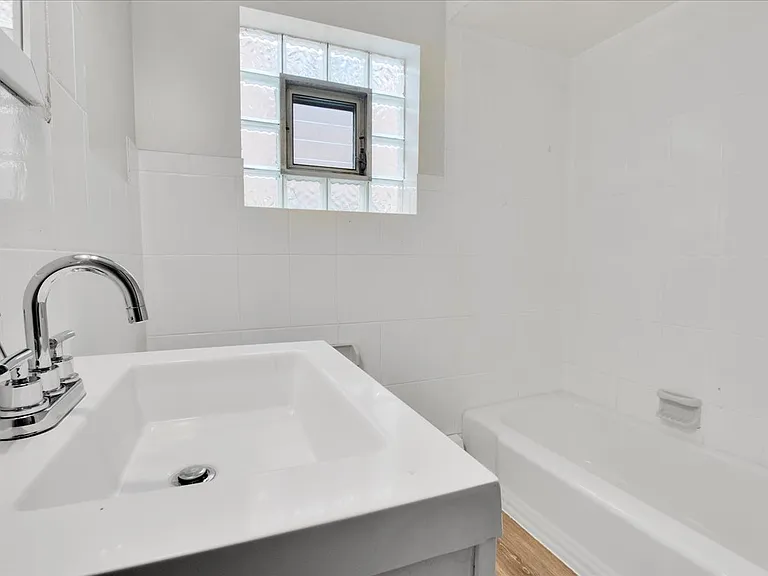 1017 S 14th Ave #1 — Photo 5