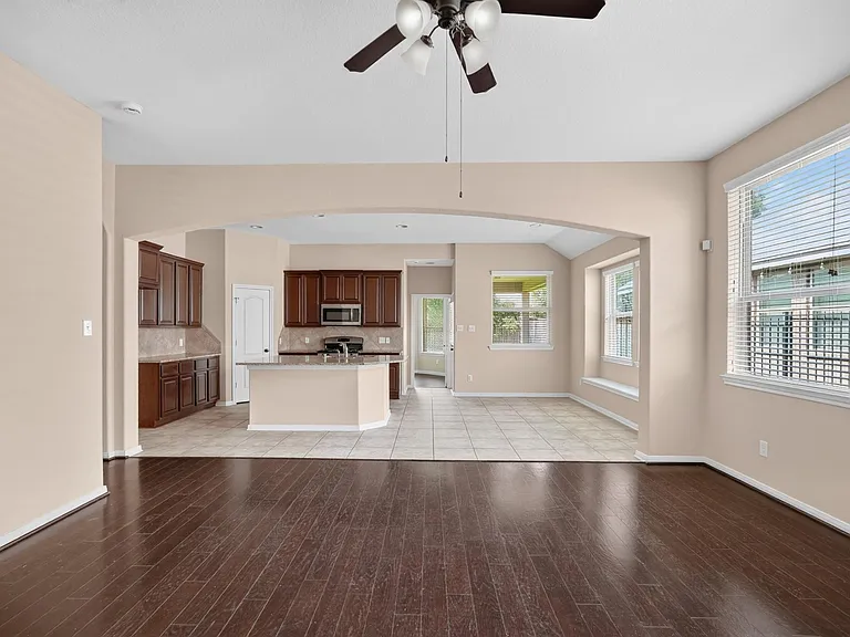 15 Butternut Grove Pl — Photo 6