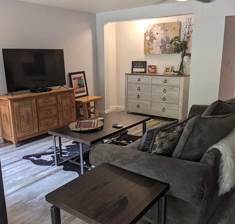 Living room. Not furnished!