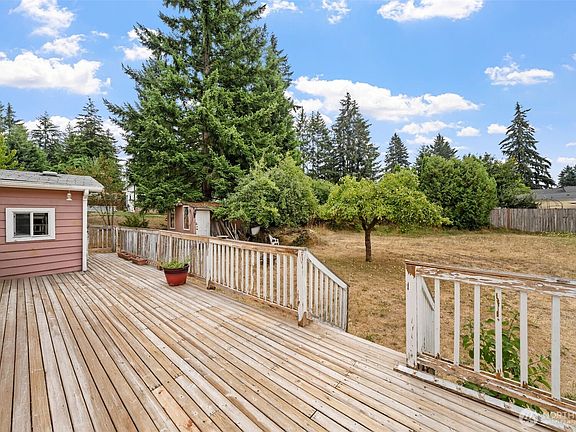 4th image of 12812 Ridge Circle E