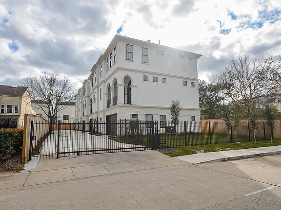 2nd image of 5717 Winsome Ln