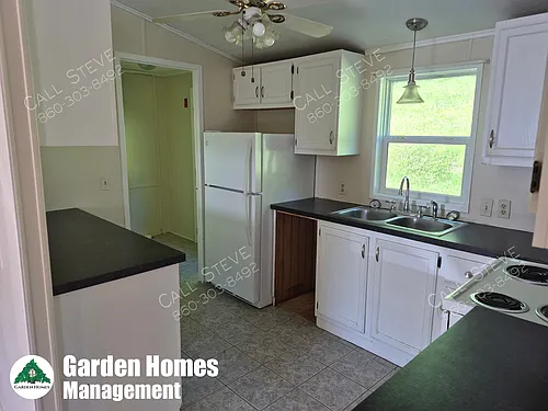 74 Pink Row Photo 1