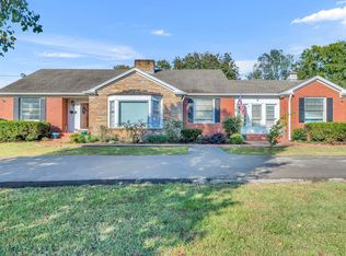 302 Castle Heights Ave, Lebanon, TN 37087