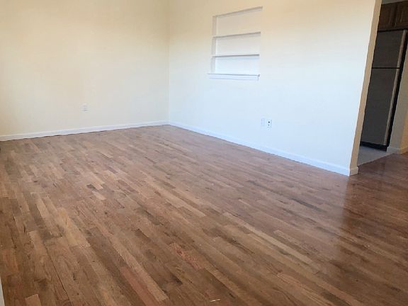 4th image of 20-53 23rd St #2F