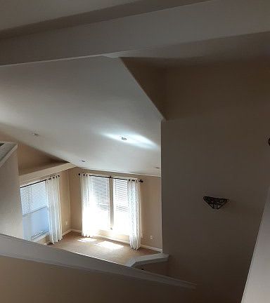 5th image of 512 Spring Valley Dr