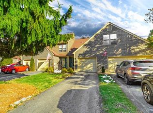44 Manchester Ln APT G, West Milford, NJ 07480