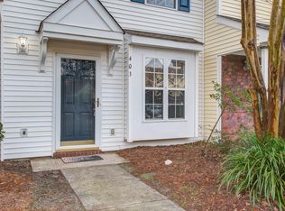 403 Yellow Hawthorn Cir, Summerville, SC 29483
