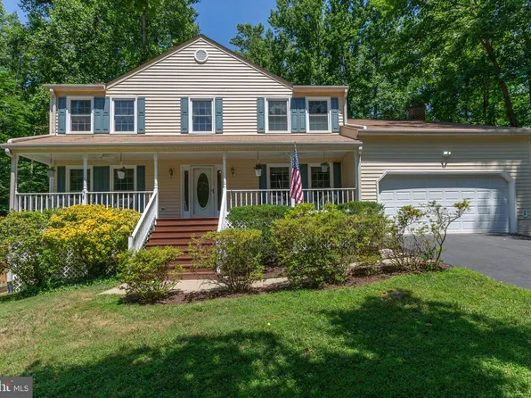 2048 Coast Guard Dr, Stafford, VA 22554
