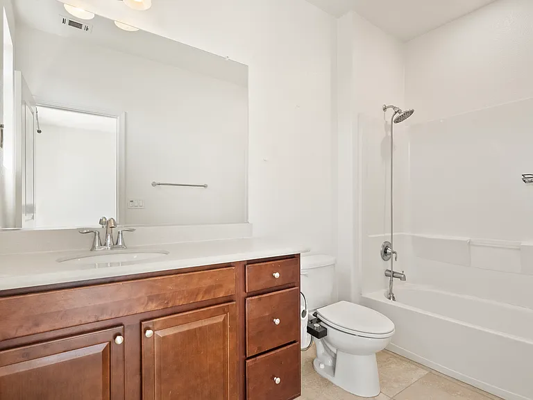 2703 Ferrara Cir — Photo 22