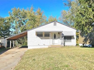 147 Roderick Dr, Saint Louis, MO 63137