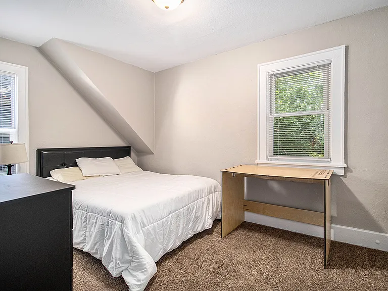 805 Miner St — Photo 15