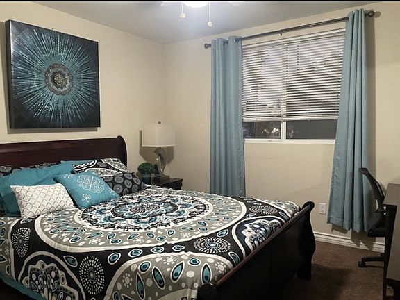 5th image of 8601 Noble Ave