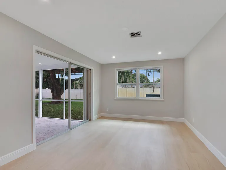 732 Pelican Way — Photo 18