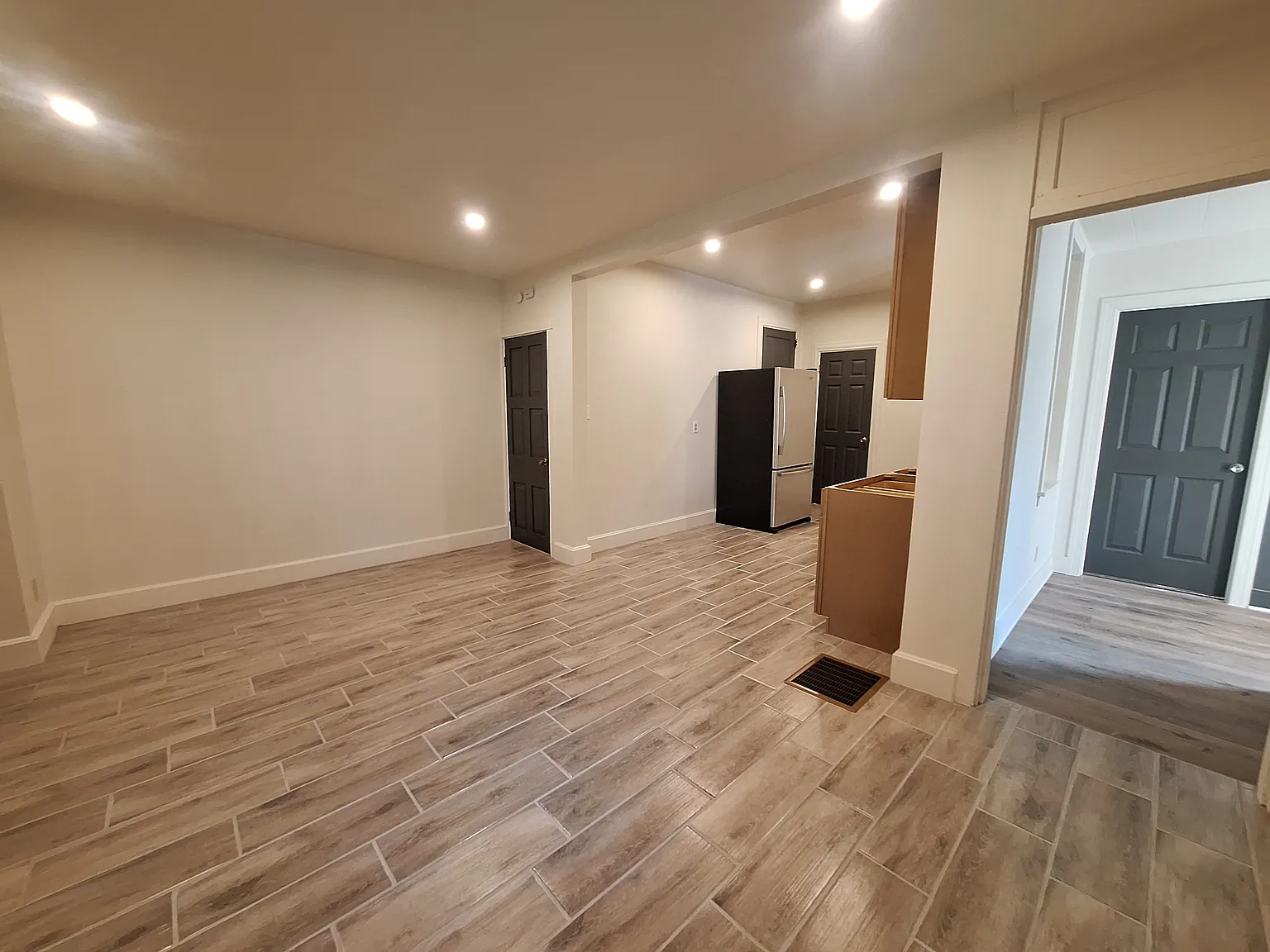2 bed, 900 sqft, $1,399 — Photo 4