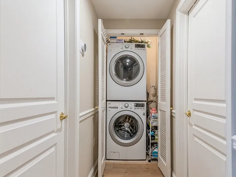 70 Adams St #2A — Photo 15