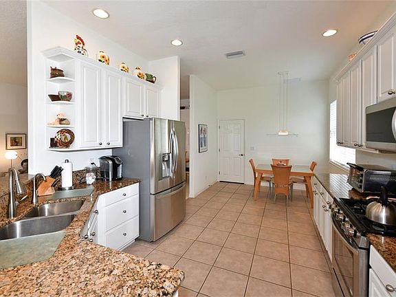5th image of 7238 Brambury Ct