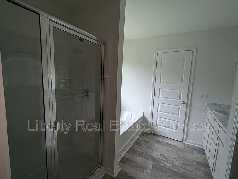 114 Alcove Ct — Photo 12
