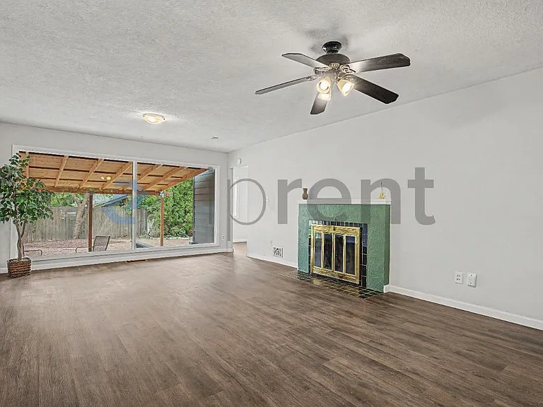 1315 N Russet St — Photo 6
