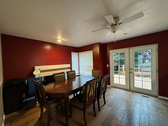 3rd image of 2095 E Rainbow Point Dr