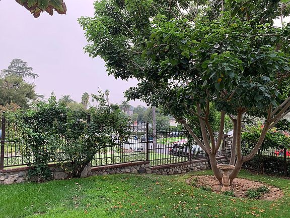 4th image of 5662 Berkshire Dr