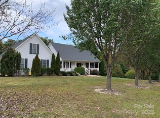 1724 Trappers Run Dr, York, SC 29745