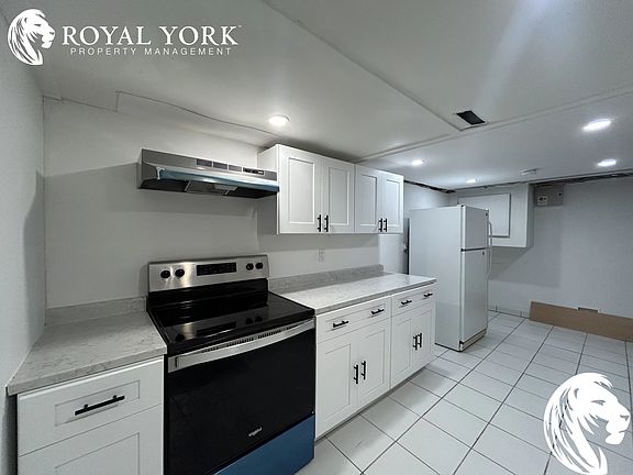 4th image of 3878 Kennedy Dr E #2