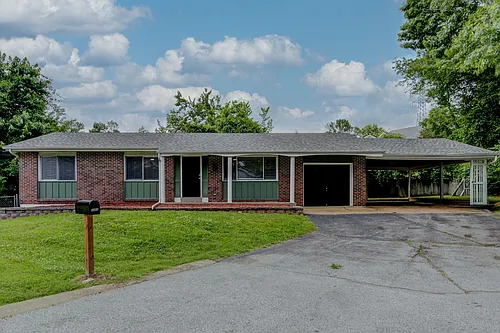 2303 Ida Dr Photo 1