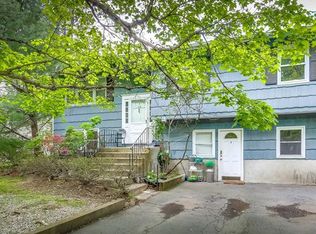 3 Shuart Dr, Spring Valley, NY 10977