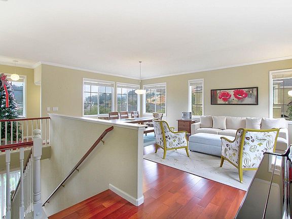3rd image of 37 Parkgrove Dr