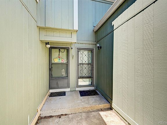 4th image of 2939 S Lansing Way