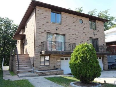 439A 9th St, Palisades Park, NJ, 07650