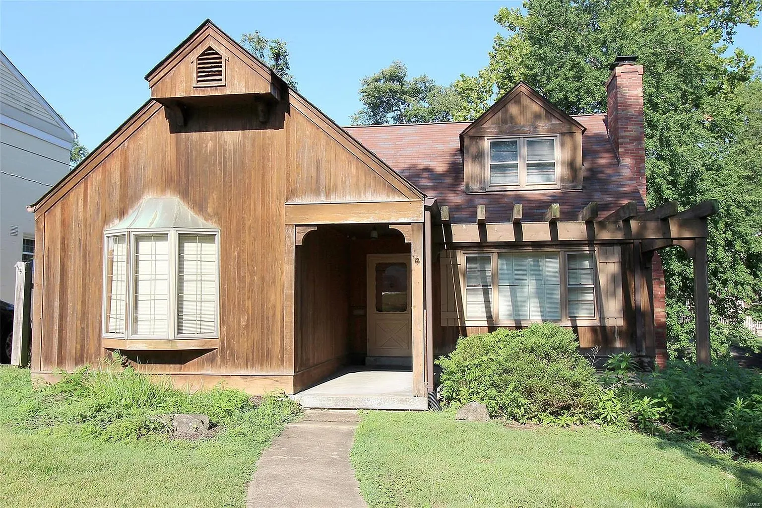 129 Elm Ave photo 1