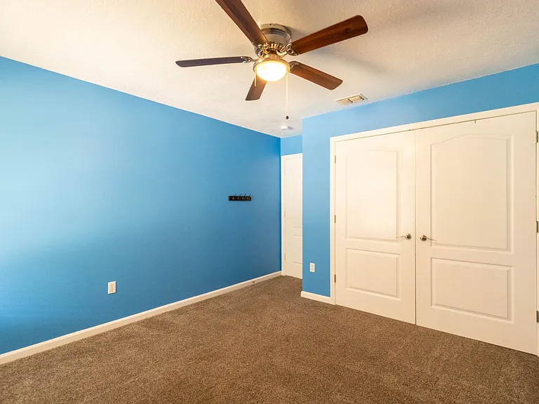 15231 Shadow Creek Dr — Photo 1