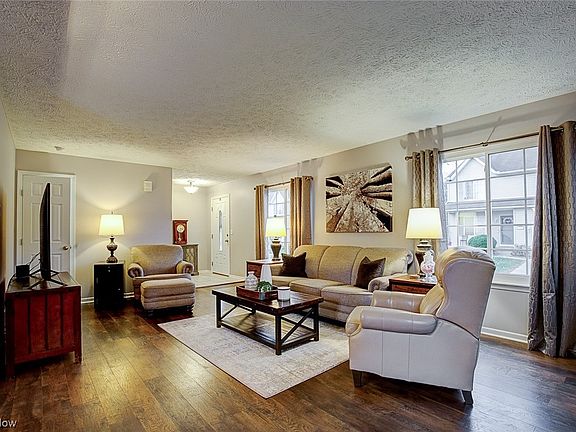 5th image of 1145 Oxford Cir