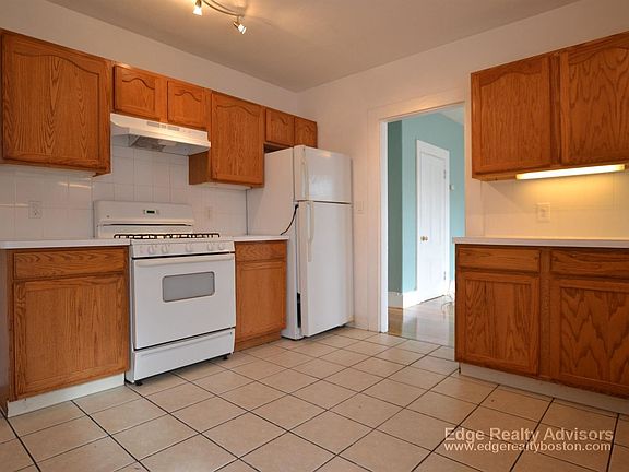 22-24 Everett Sq. #3 Boston - Allston Unit Photo 1