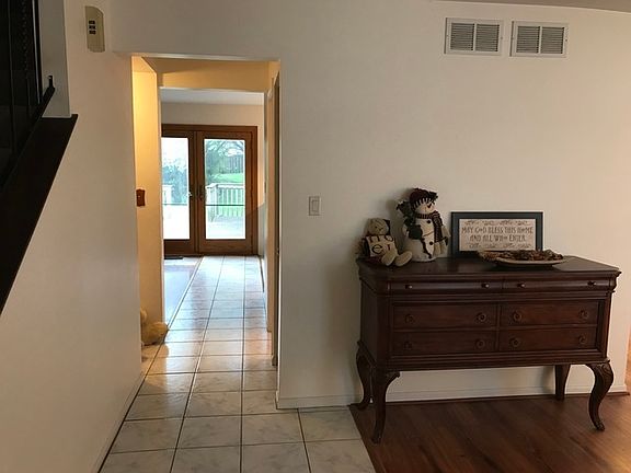 3rd image of 1719 Monmouth Pl