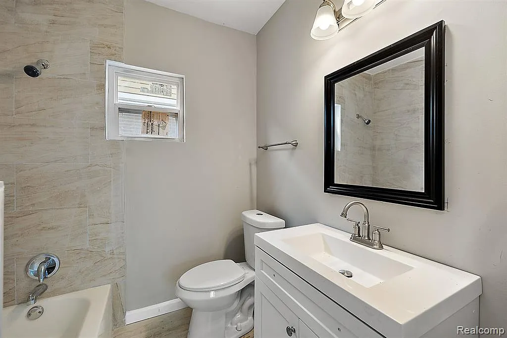 3 bed, 1317 sqft, $1,400 — Photo 2