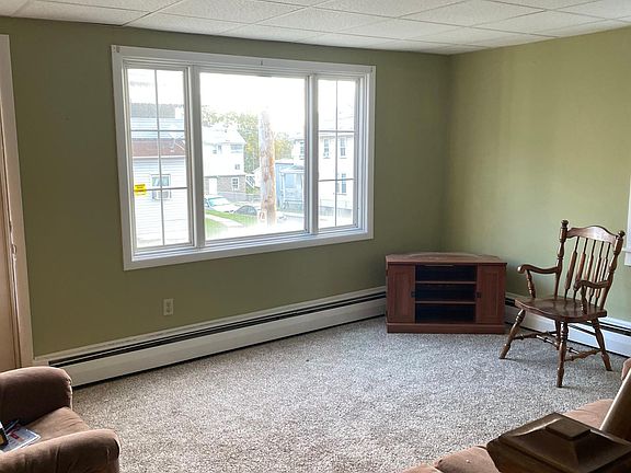 3rd image of 736 Main St