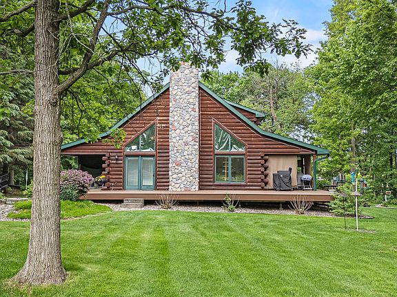 2nd image of 374 310th St