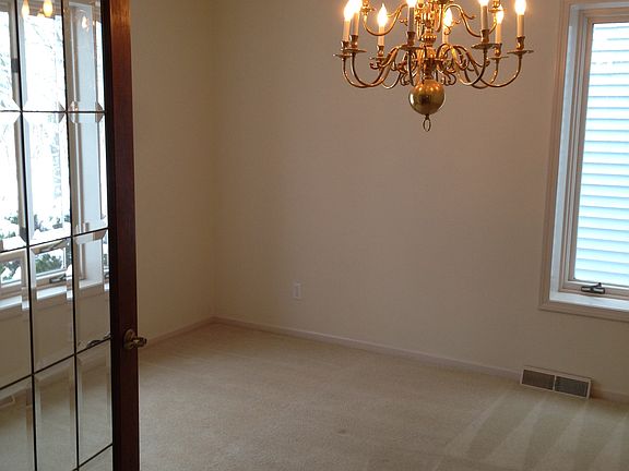 3rd image of 42 S Willow St