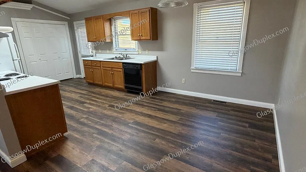 98 Sandwood Dr. Apt B — Photo 4