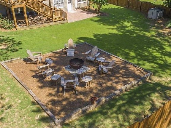 3rd image of 2089 Kinsmon Dr