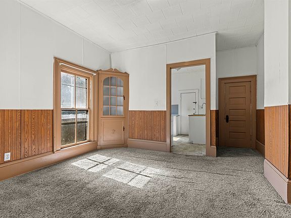 3rd image of 1016-1018 Haskell Ave