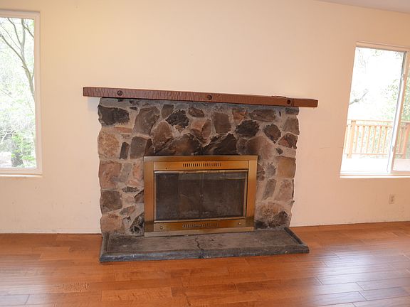 5th image of 800 N Topanga Canyon Blvd