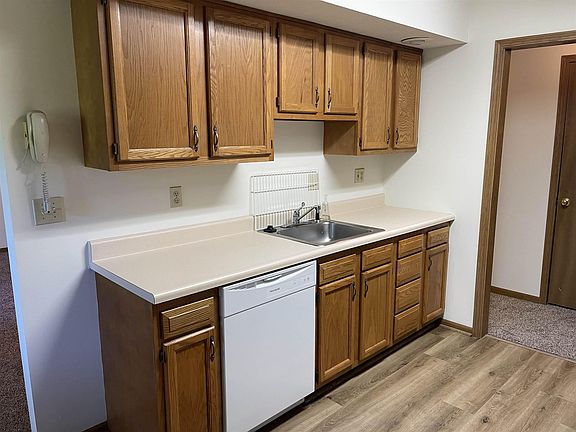 5th image of 1011 N Forest View Dr N
