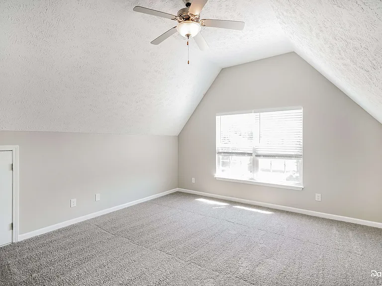 5628 Hickory Park Dr — Photo 13