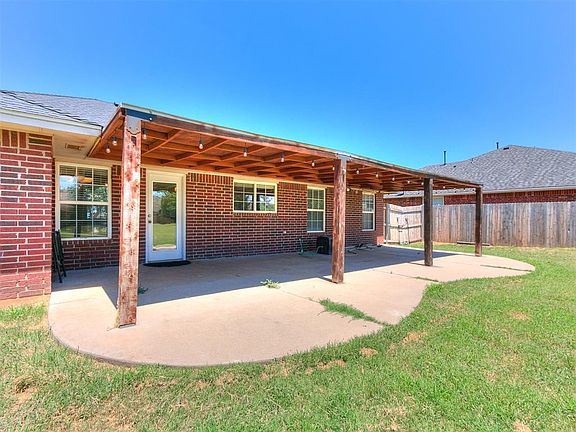 3rd image of 16104 Cantera Creek Dr